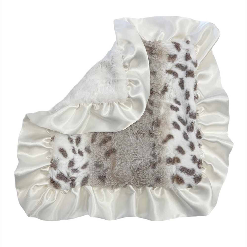 Snowcat Ivory | Lovie